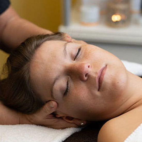Bild von Entspannende Gesichtsbehandlung | 80 Min. 